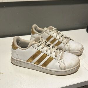 Girls size 2 adidas shoes